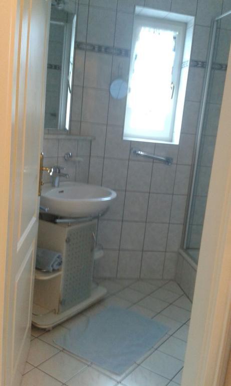 2 Zimmer Kursuite *